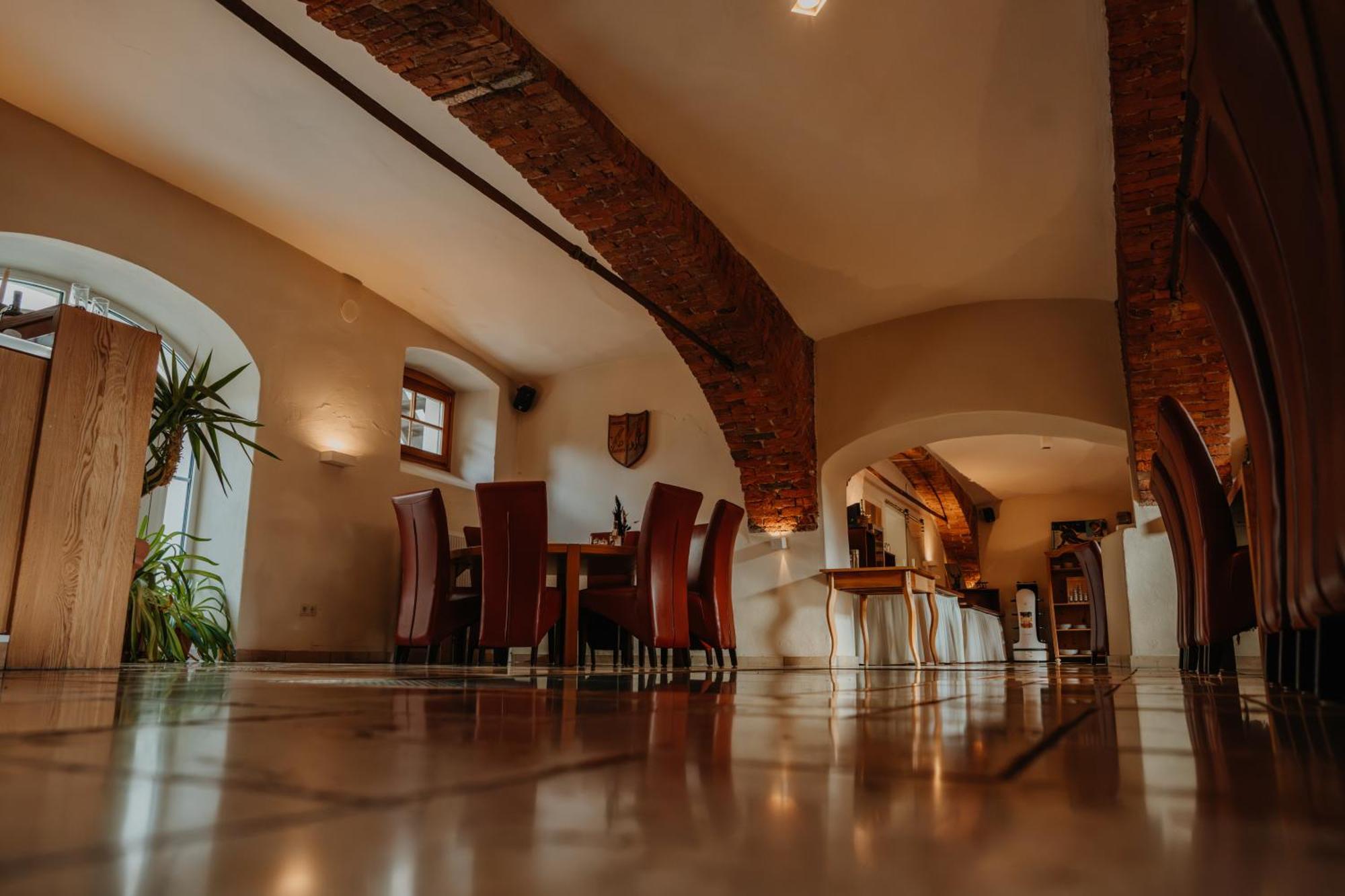 Bierhotel Loncium & Privatbrauerei Kotschach-Mauthen Exteriör bild